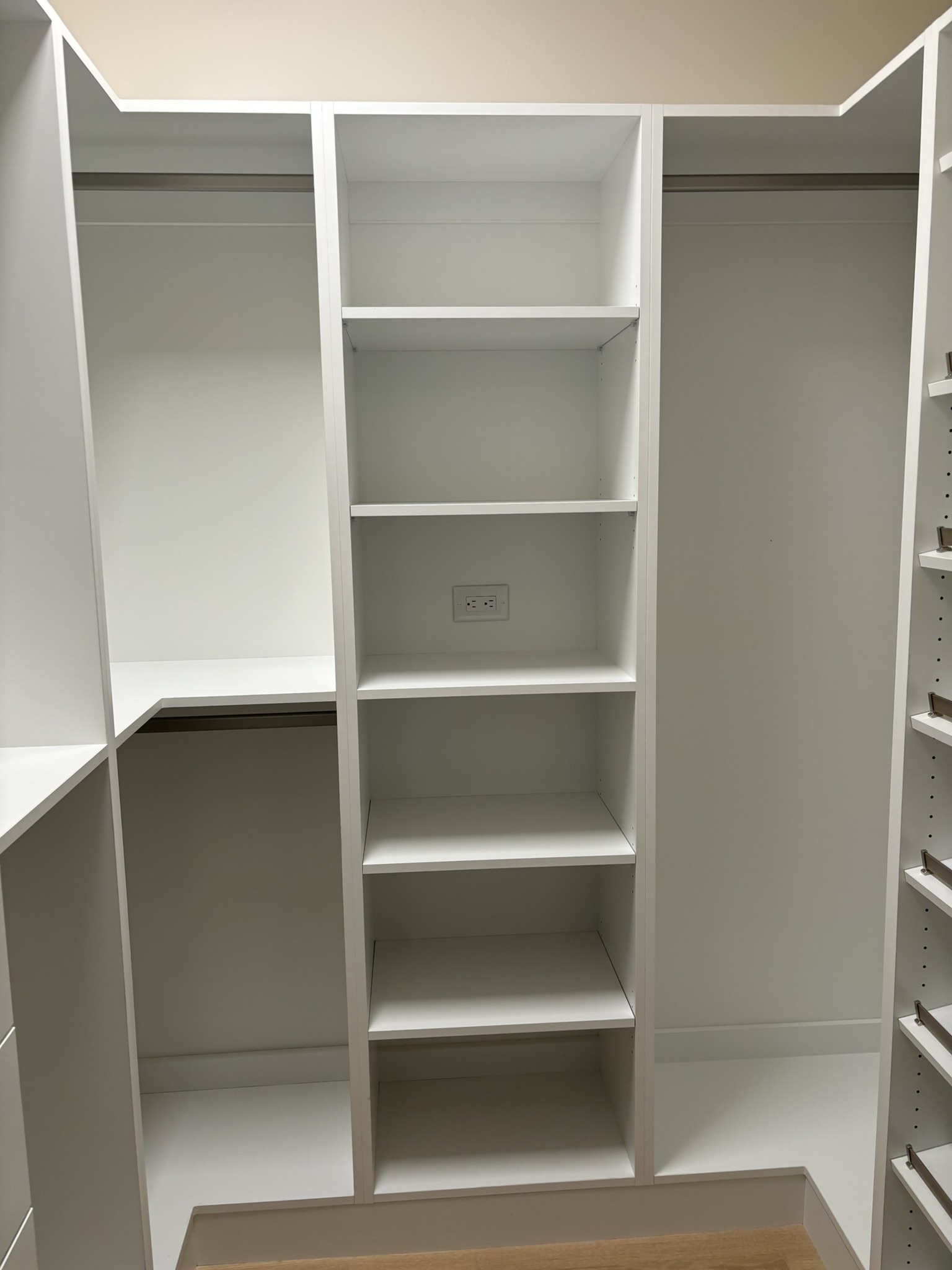 Shutter with arch top design